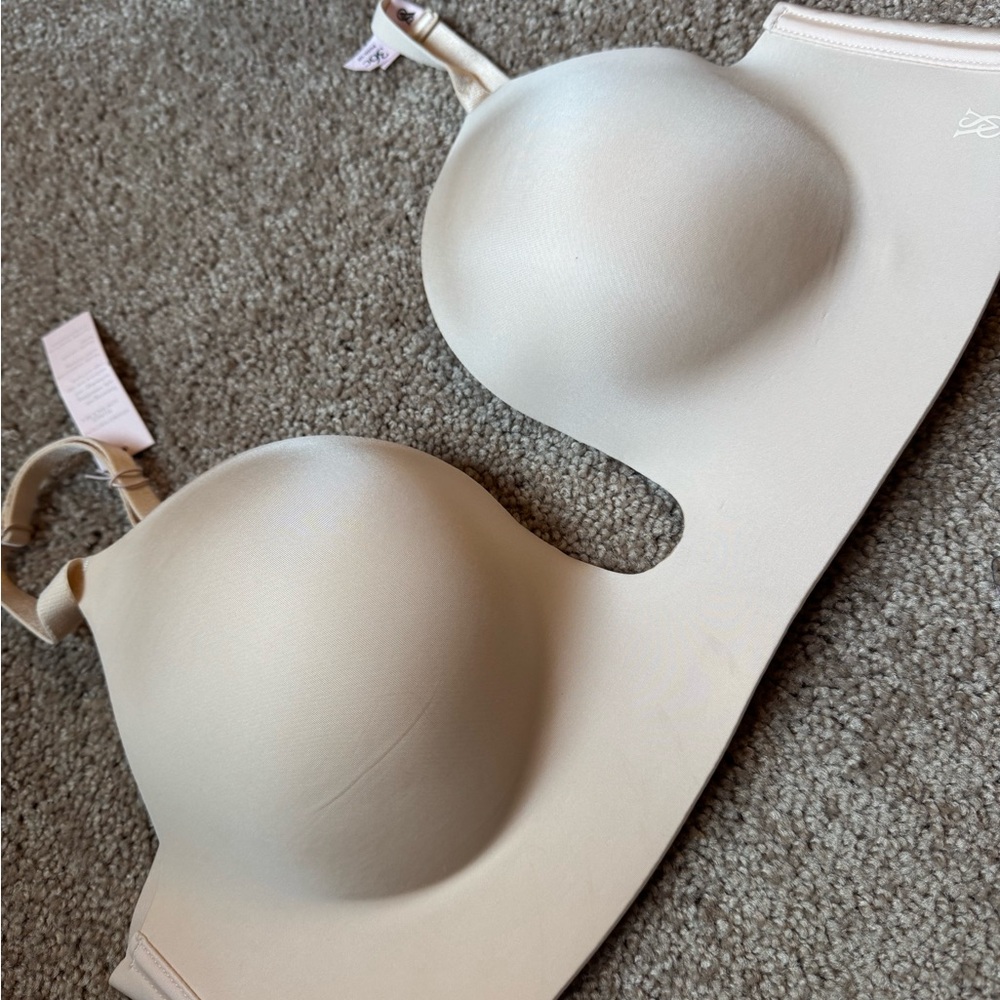 Victoria's Secret Cream Bare Invisible Low Back Push Up Bra